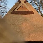 Tueschenbeker Muehle Апартаменты *